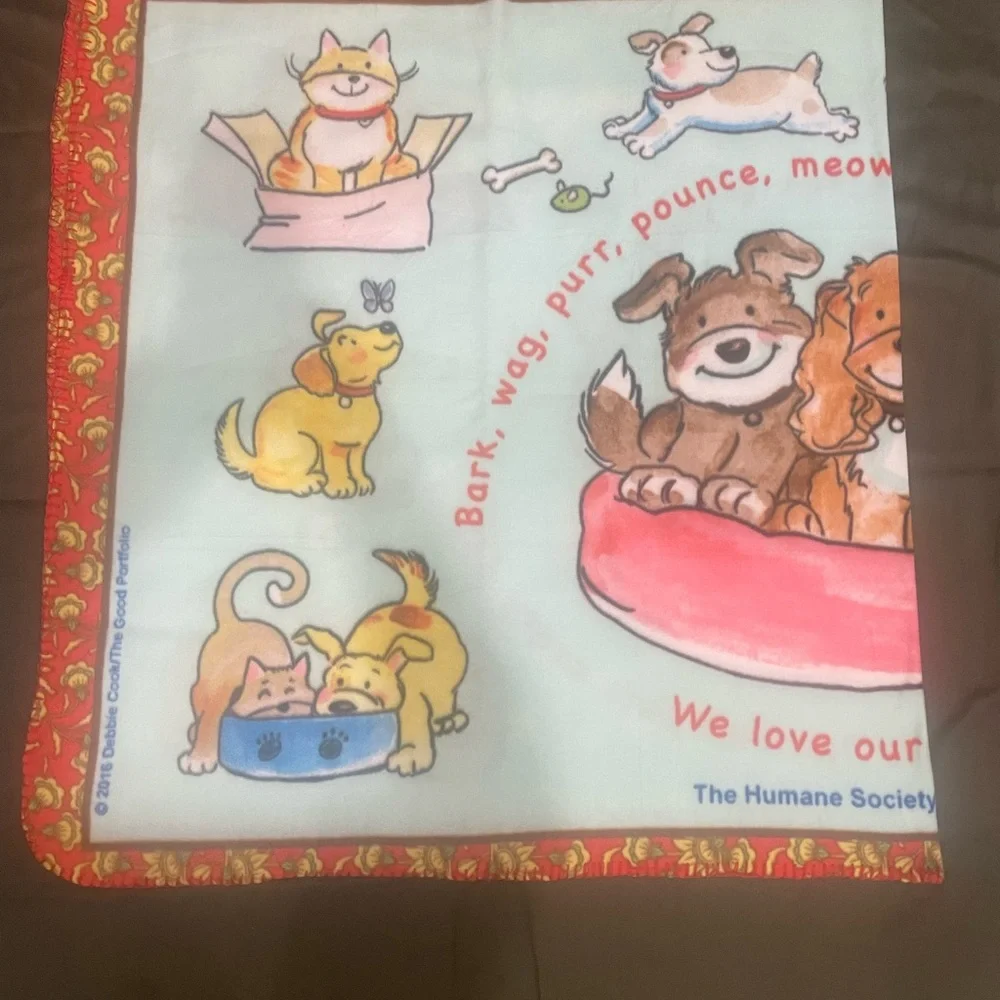 Cute Pet Blanket with Dog and Cat Design